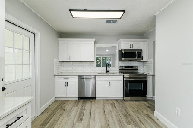 2606 HIGHLAND AVENUE, Plant City, FL 33563