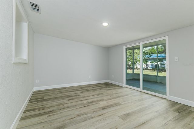 2606 HIGHLAND AVENUE, Plant City, FL 33563