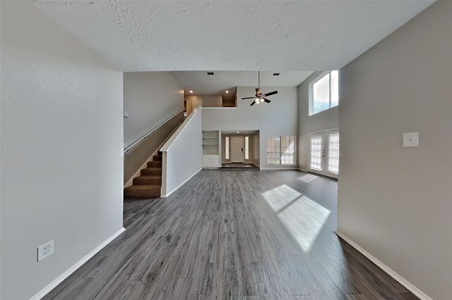 2010 Creekshire Drive, Sugar Land, TX 77478