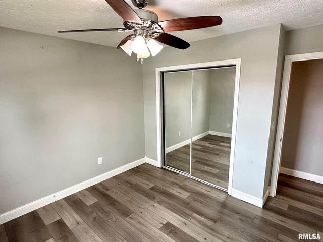 28 Jacobs Lane, Jacksonville, IL 62650