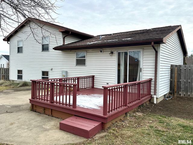 28 Jacobs Lane, Jacksonville, IL 62650