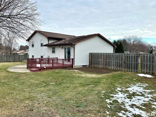 28 Jacobs Lane, Jacksonville, IL 62650
