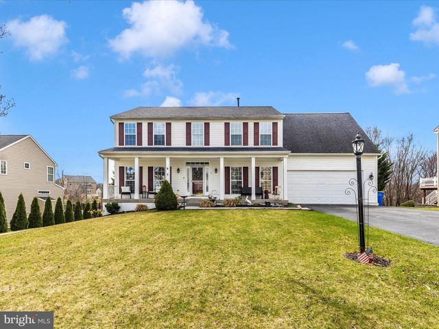 6 SAINT RENE LN, Hanover, PA 17331