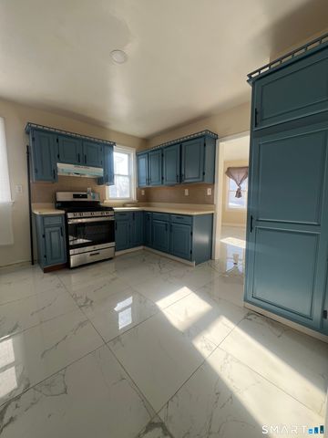 352 Wilmot Avenue 2, Bridgeport, CT 06607