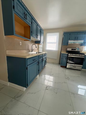 352 Wilmot Avenue 2, Bridgeport, CT 06607