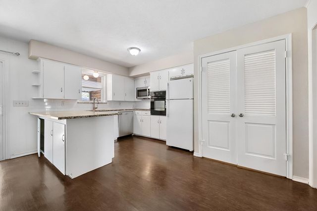 8351 Lullwater Drive, Dallas, TX 75218