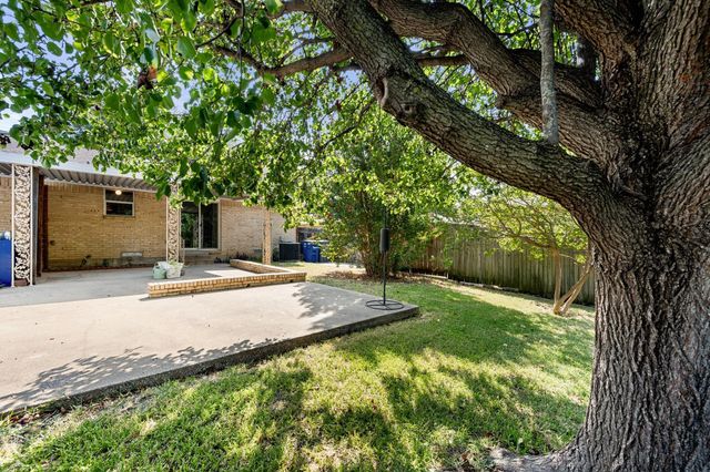 8351 Lullwater Drive, Dallas, TX 75218