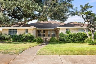 8351 Lullwater Drive, Dallas, TX 75218