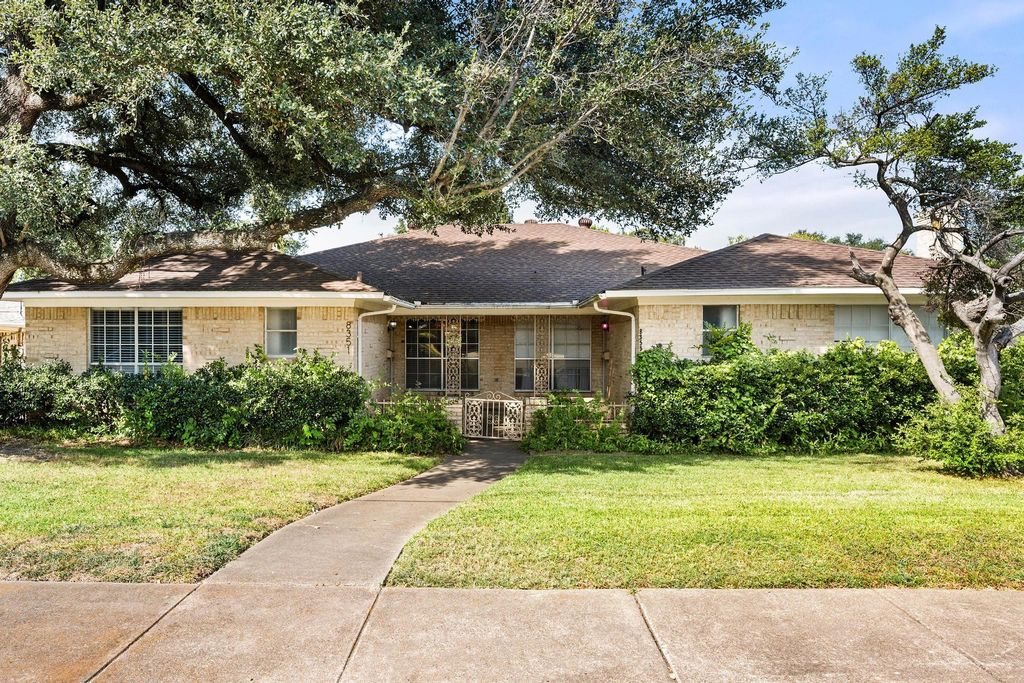 8351 Lullwater Drive, Dallas, TX 75218