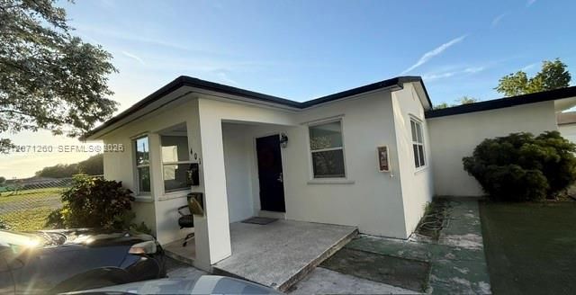 401 SE 10th Street rear, Hallandale Beach, FL 33009