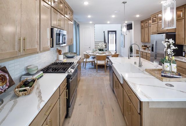 11906 Perch Drive, Mont Belvieu, TX 77523