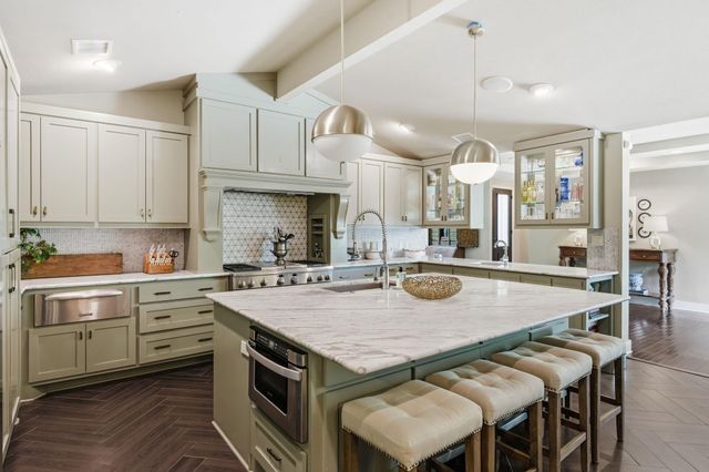 32 Sundown PKWY, Austin, TX 78746