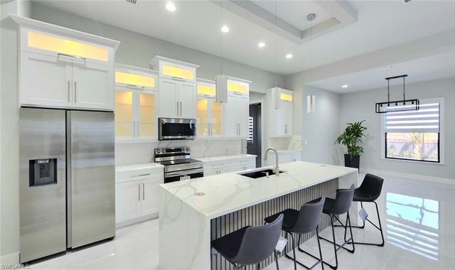 1803 NW 38th PL, Cape Coral, FL 33993