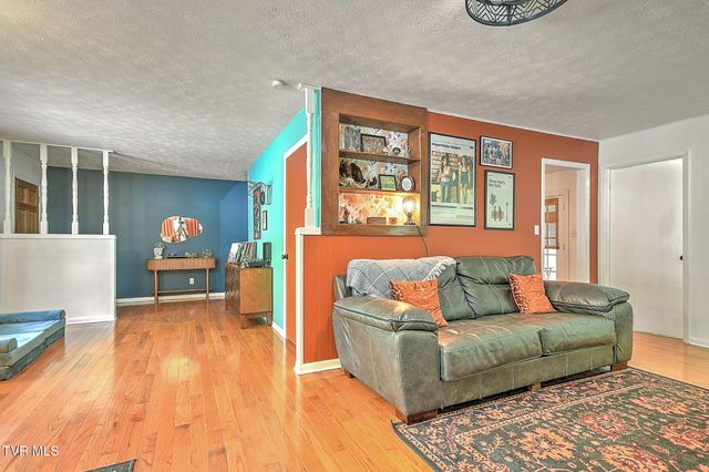 1747 Forest View Drive, Kingsport, TN 37660