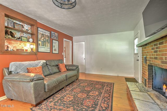 1747 Forest View Drive, Kingsport, TN 37660