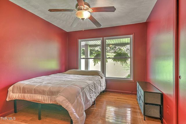1747 Forest View Drive, Kingsport, TN 37660