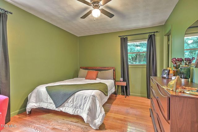 1747 Forest View Drive, Kingsport, TN 37660
