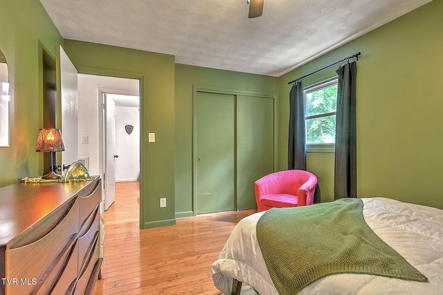 1747 Forest View Drive, Kingsport, TN 37660