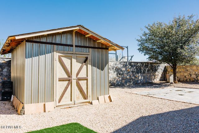 504 VON BARGEN Drive, Horizon City, TX 79928