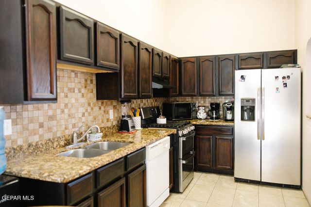 504 VON BARGEN Drive, Horizon City, TX 79928