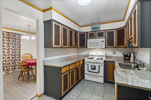 7605 Manchester Manor, Hanover Park, IL 60133