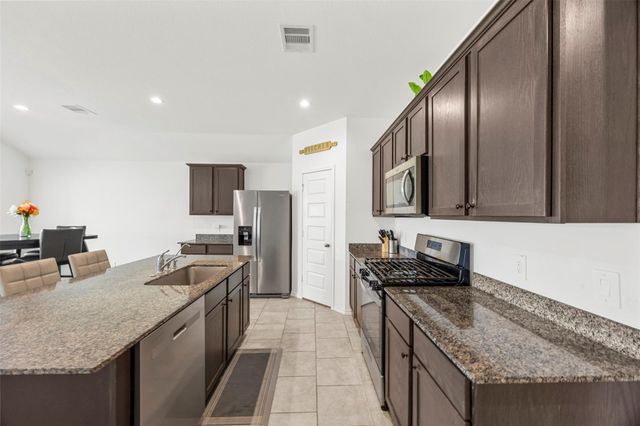 7511 Carson Court, Rosharon, TX 77583