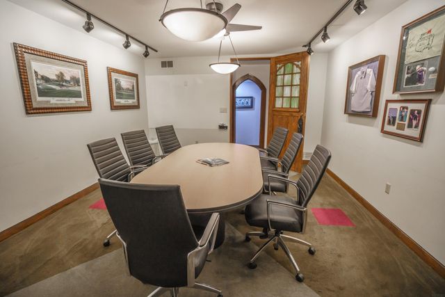 1225 W 4th Street, Waterloo, IA 50702