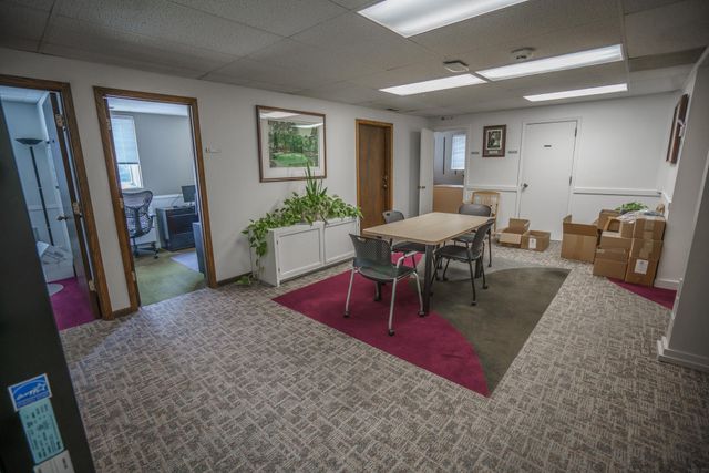 1225 W 4th Street, Waterloo, IA 50702