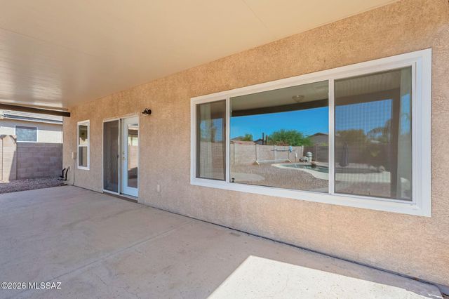 10095 N Mill Crossing Way, Tucson, AZ 85743