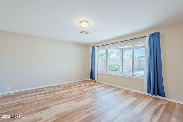10095 N Mill Crossing Way, Tucson, AZ 85743