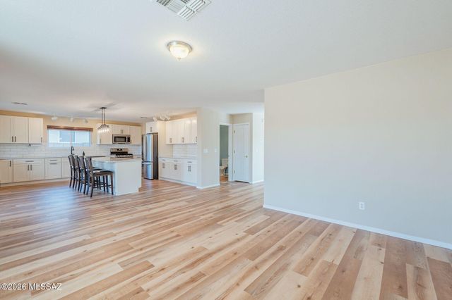 10095 N Mill Crossing Way, Tucson, AZ 85743