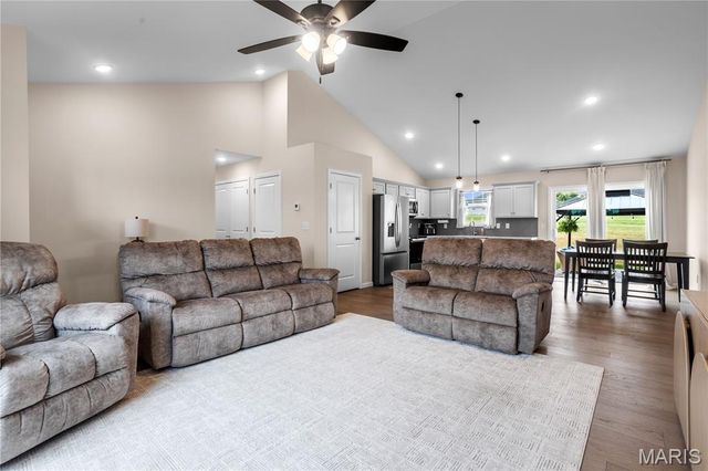 288 Lake Labadie Drive, Labadie, MO 63055