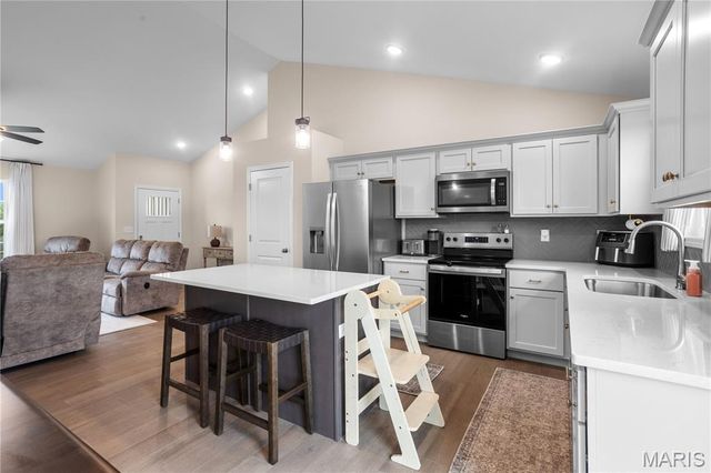 288 Lake Labadie Drive, Labadie, MO 63055