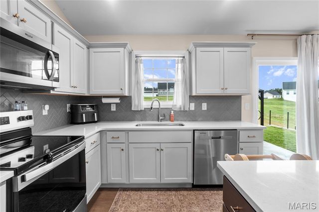 288 Lake Labadie Drive, Labadie, MO 63055
