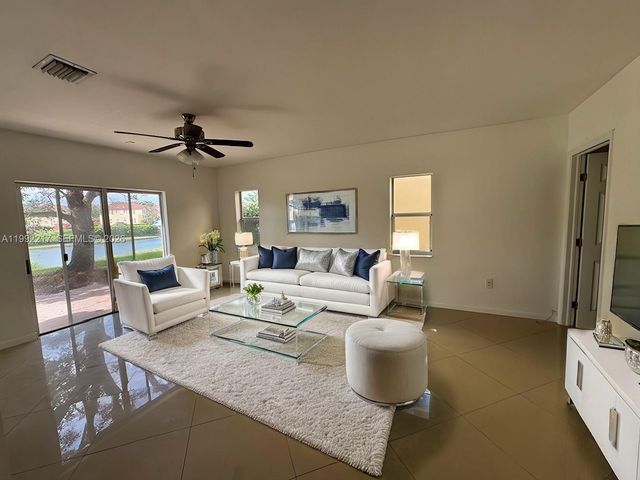 1720 NE 35 Avenue, Homestead, FL 33033