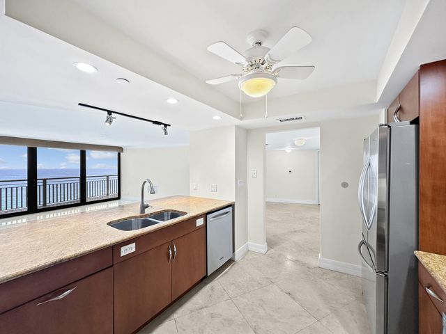 3000 N Ocean Drive 35-E, Singer Island, FL 33404