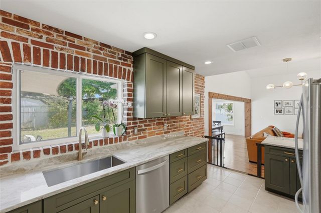 1837 CARLTON DRIVE, Clearwater, FL 33759