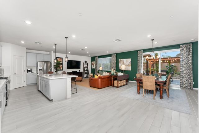 163 Cardini Ln, Lincoln, CA 95648