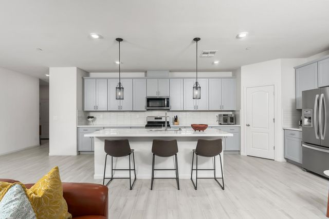 163 Cardini Ln, Lincoln, CA 95648