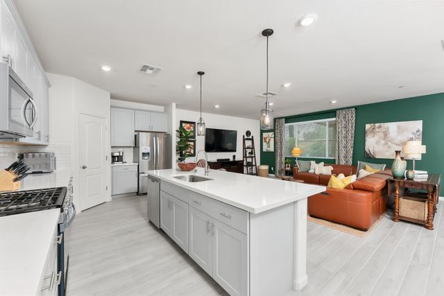 163 Cardini Ln, Lincoln, CA 95648