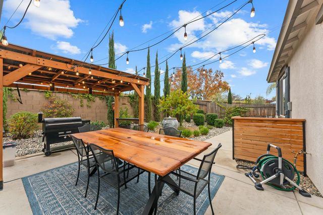 163 Cardini Ln, Lincoln, CA 95648