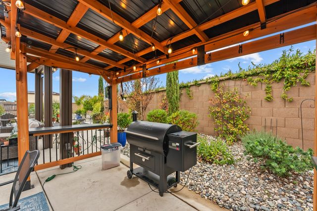 163 Cardini Ln, Lincoln, CA 95648