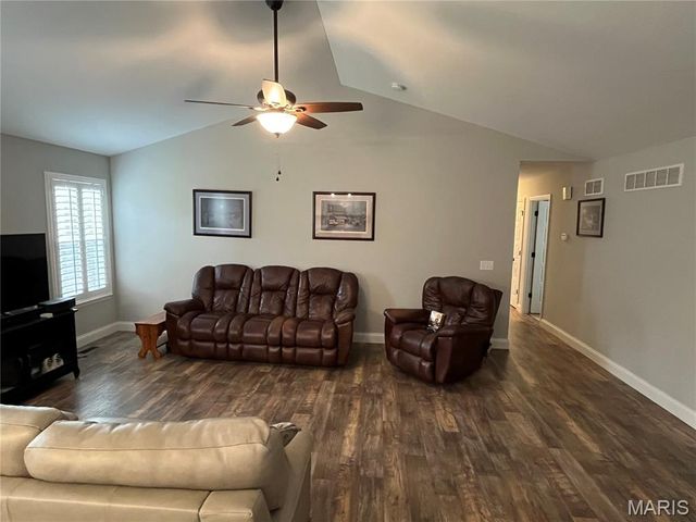 232 Auburn Ridge Drive, Troy, MO 63379