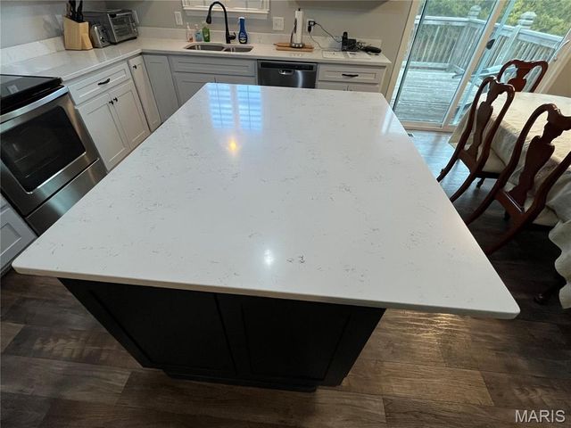 232 Auburn Ridge Drive, Troy, MO 63379