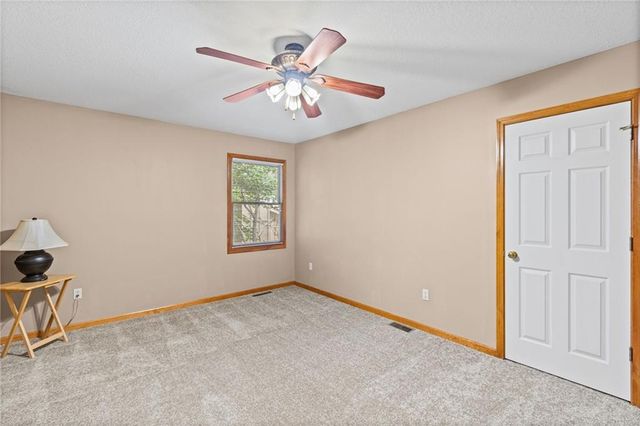 10526 N Central Street, Kansas City, MO 64155