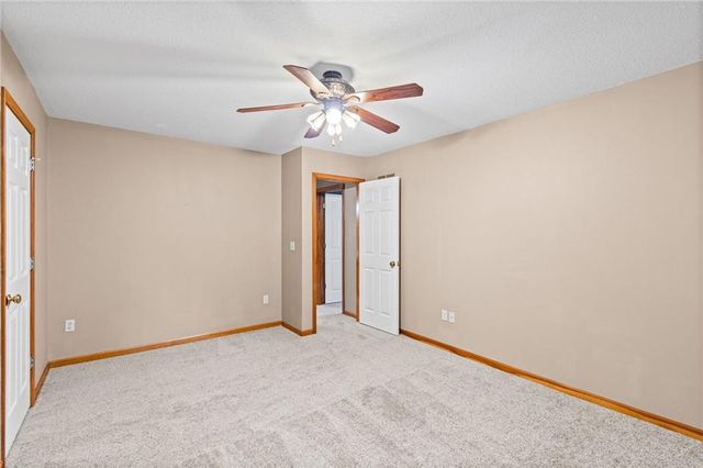 10526 N Central Street, Kansas City, MO 64155