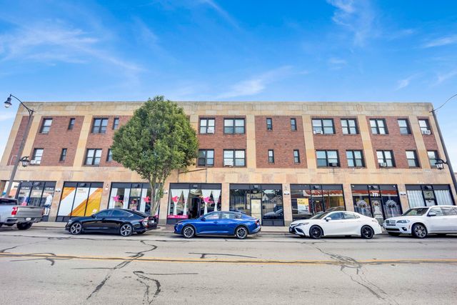 414 W Walnut Street 307, Maywood, IL 60153