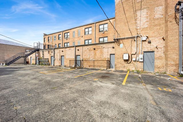 414 W Walnut Street 307, Maywood, IL 60153