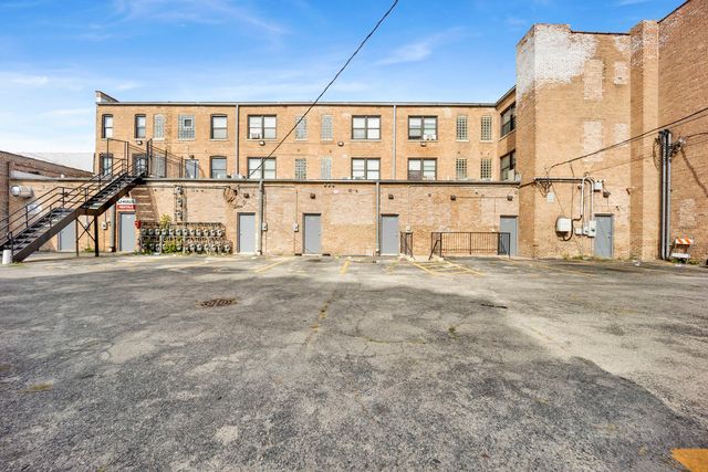 414 W Walnut Street 307, Maywood, IL 60153