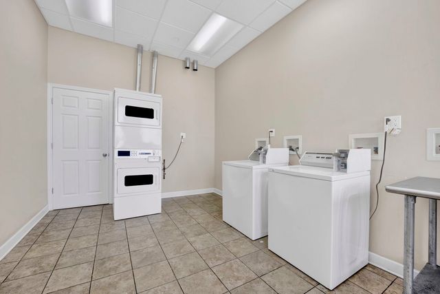414 W Walnut Street 307, Maywood, IL 60153